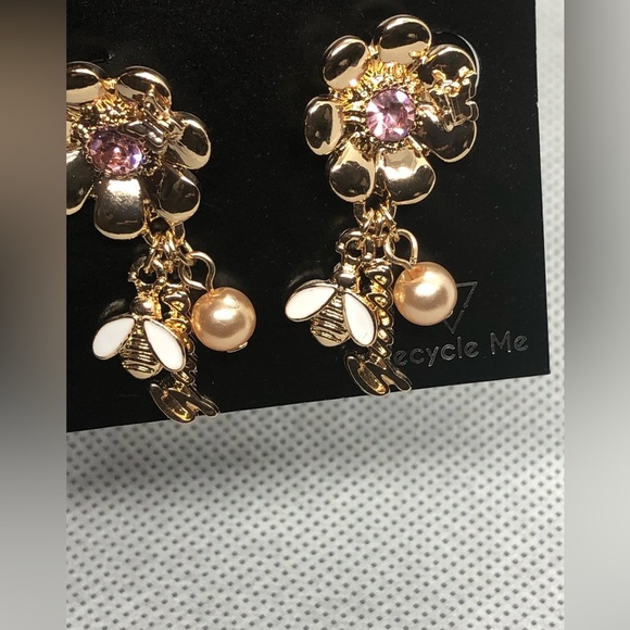Guess‎ gold tone flower bud pink tourmaline gemstone look dangle charm earrings - Picture 3 of 16
